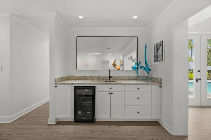15-765 Lagoon Dr