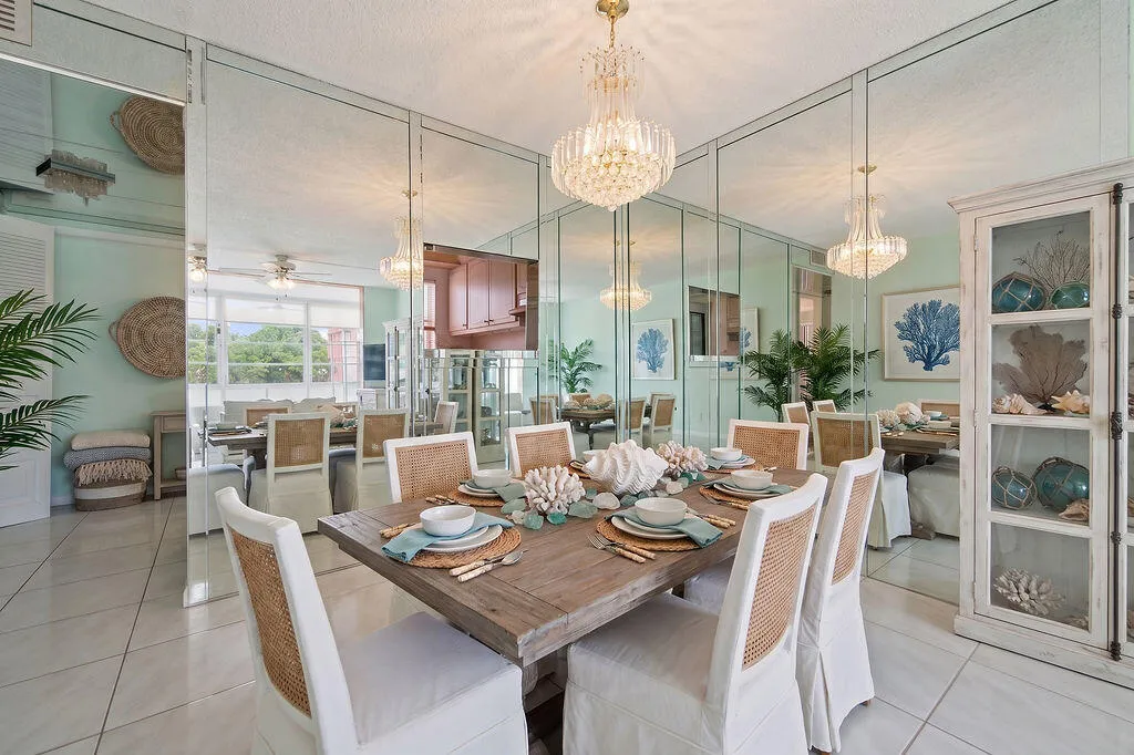 diningroomstaged
