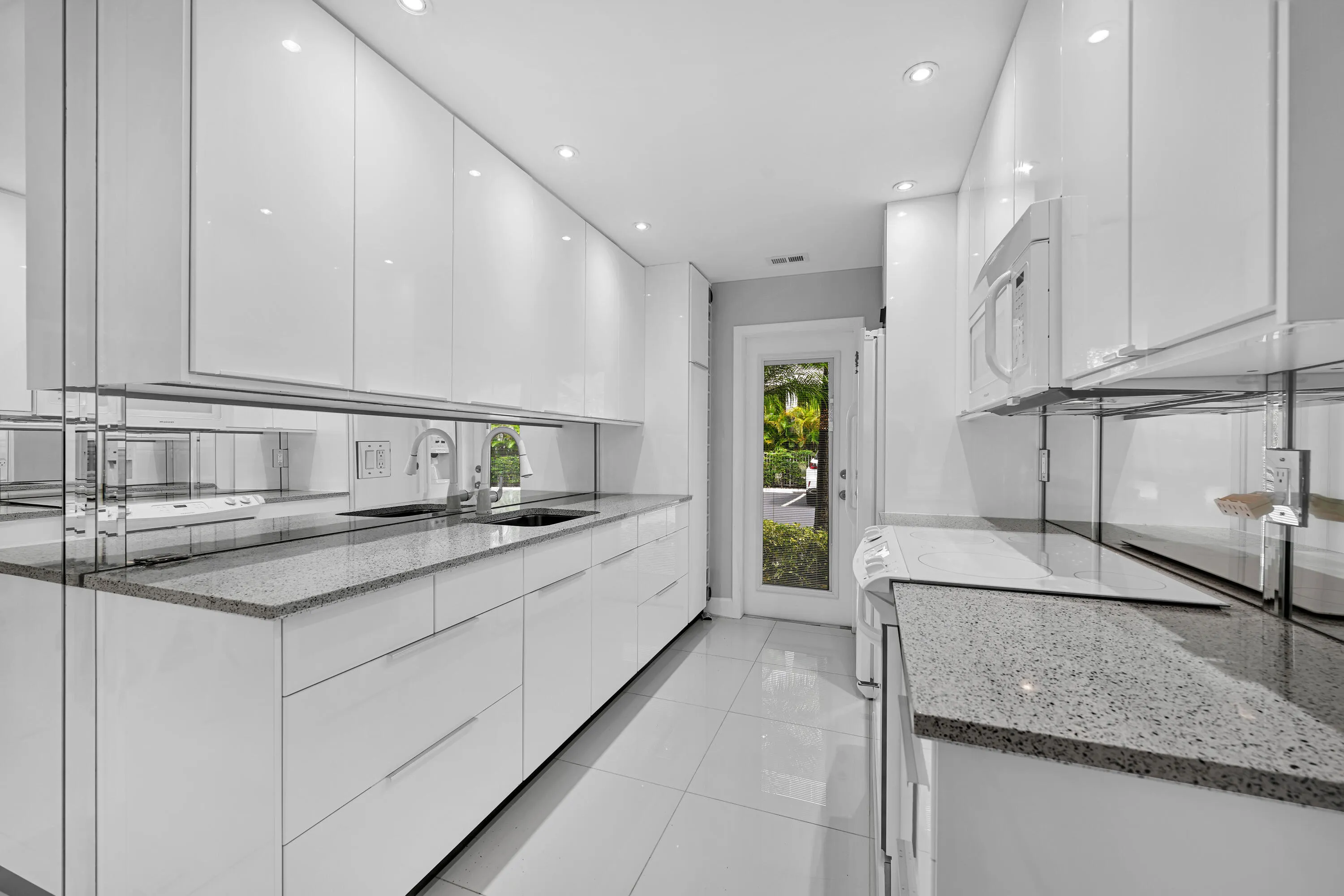 2600 Diana Drive #121 00008