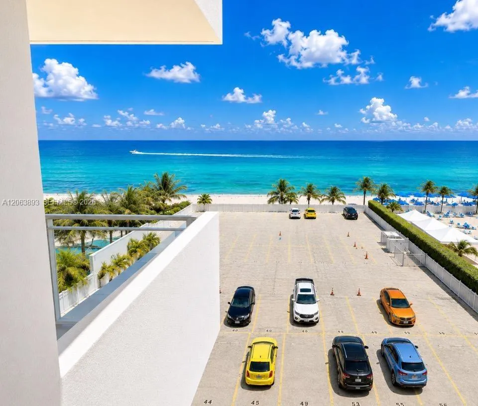 DINING ROOM VIEW