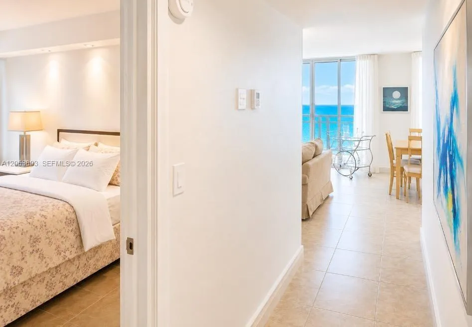 SECOND BEDROOM HALLWAY LOOKING EAST TO OCEAN