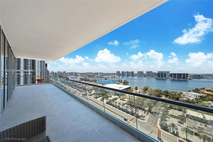 West views from the 3rd and 4th bedrooms
