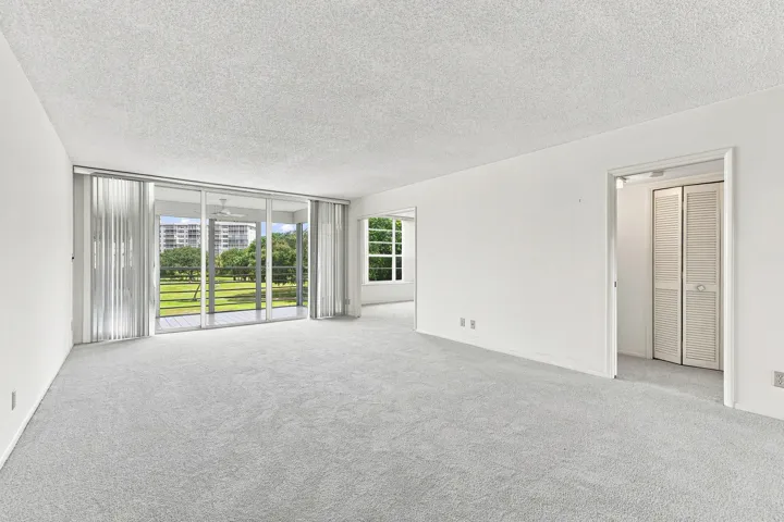 15_living room