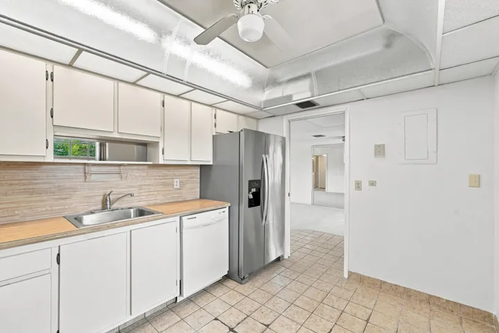 13_kitchen