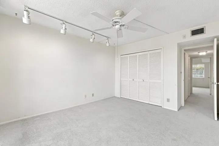 20_bedroom