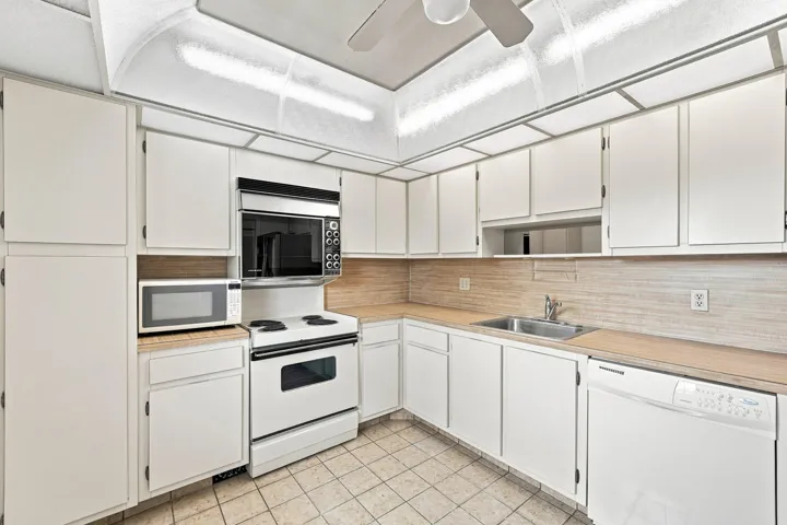 12_kitchen