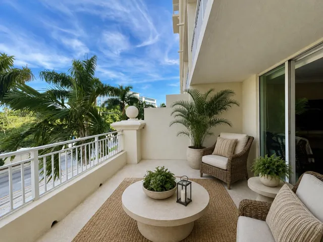 Oversized terrace