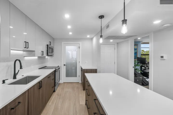 013-4RoyalPalmWay-402-BocaRaton-FL-33432