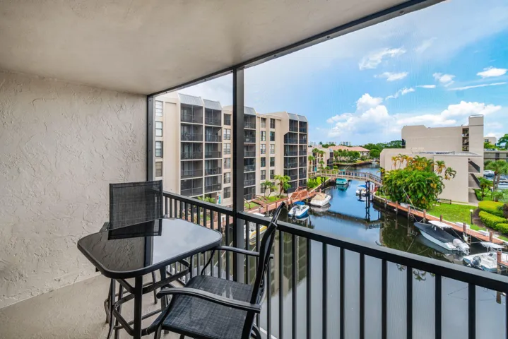 037-4RoyalPalmWay-402-BocaRaton-FL-33432