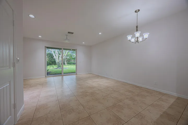 153A0038-HDR