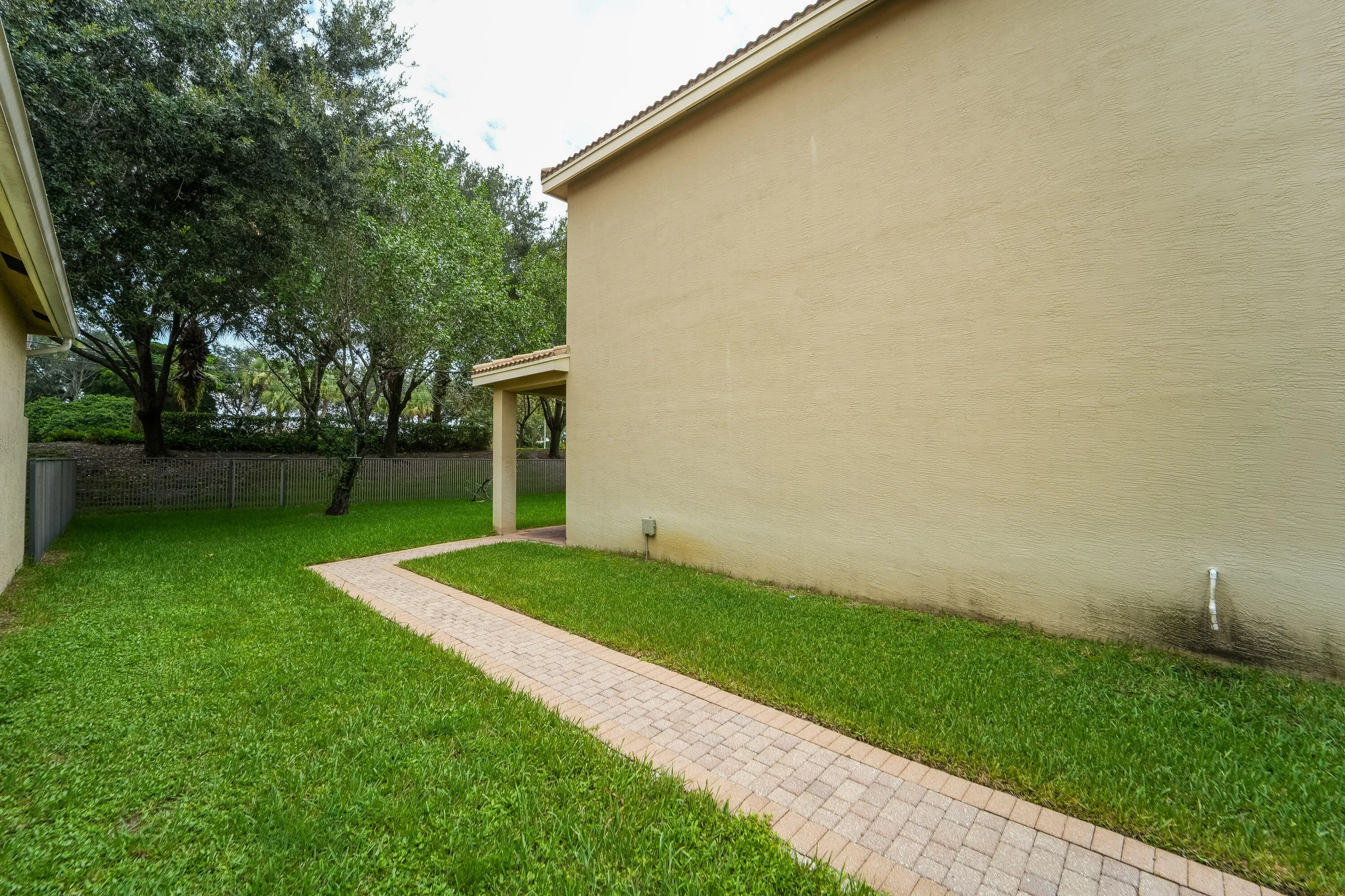 Property photo 43