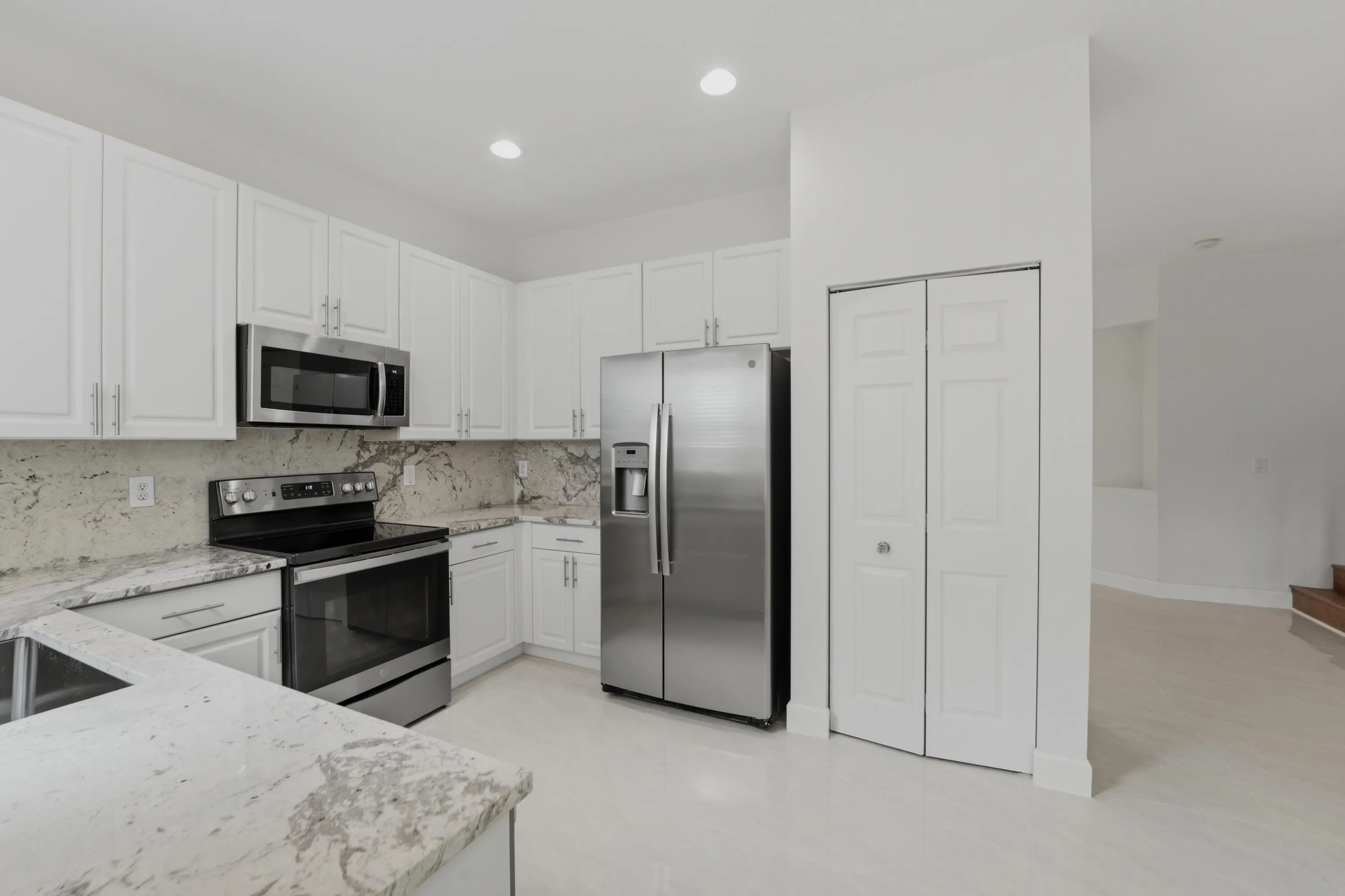 Property photo 77