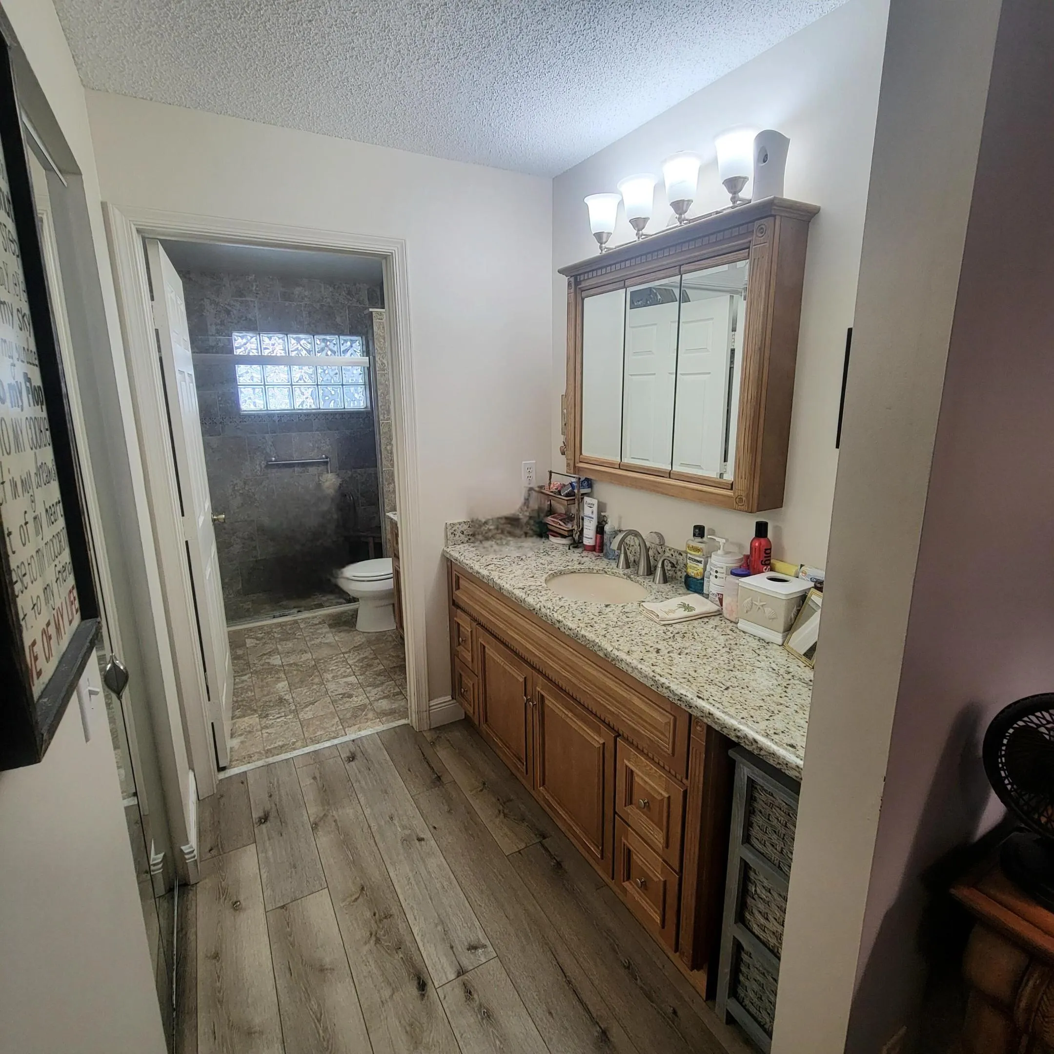UPDATED WITH DUAL SINKS 2 SEPARATE VANITIES