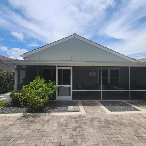 COVERED SCREENED ENCLOSED PATIO