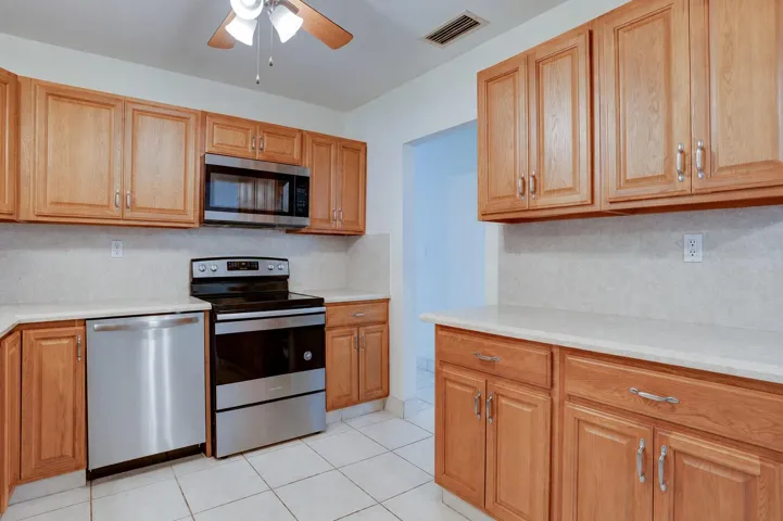 02 kitchen 1