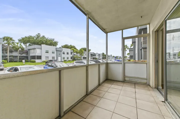 18 Patio 03