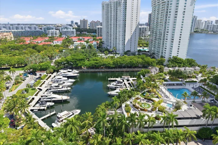 67-7000 Island Blvd apt 907_067