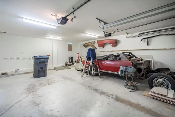 XL 2 CAR GARAGE