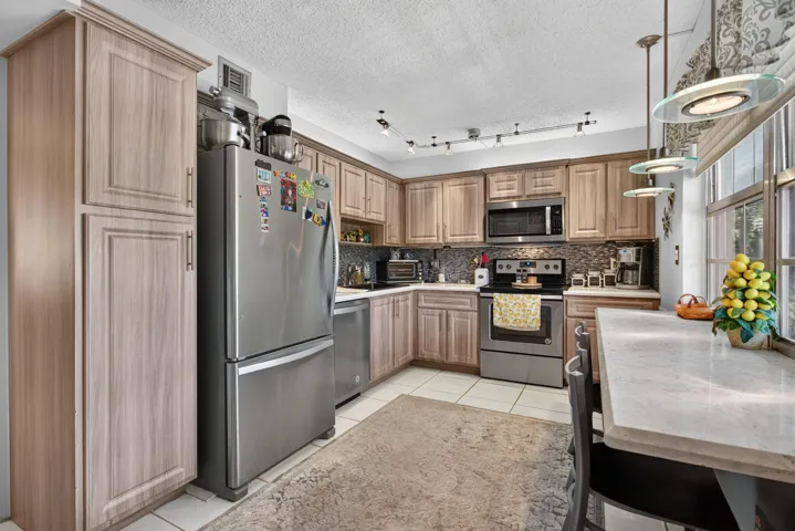 6-web-or-mls-806-8708