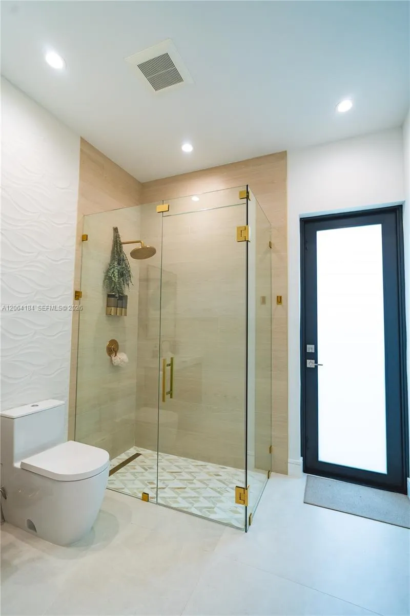 Property photo 64
