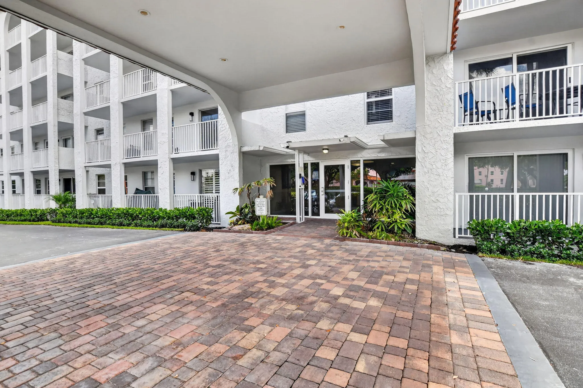 Front Entrance to Lobby