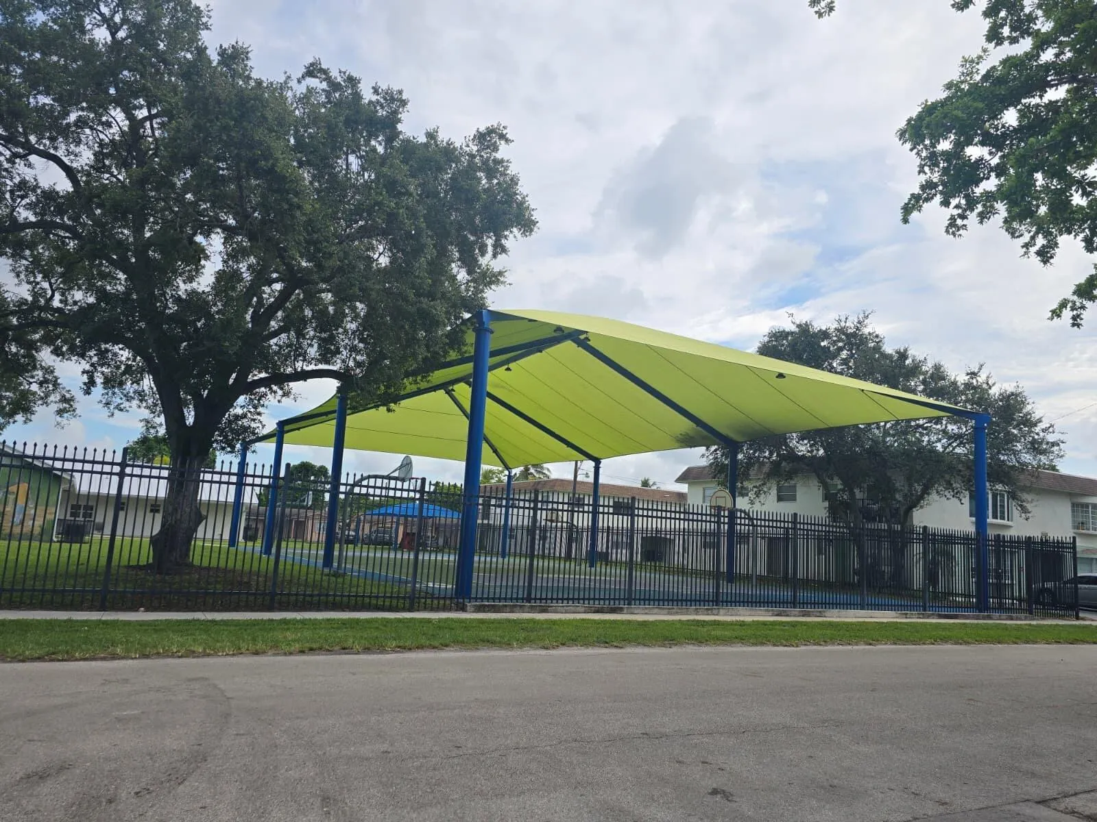 PLAY GROUND