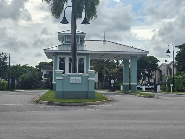 GATE COMMUNITY