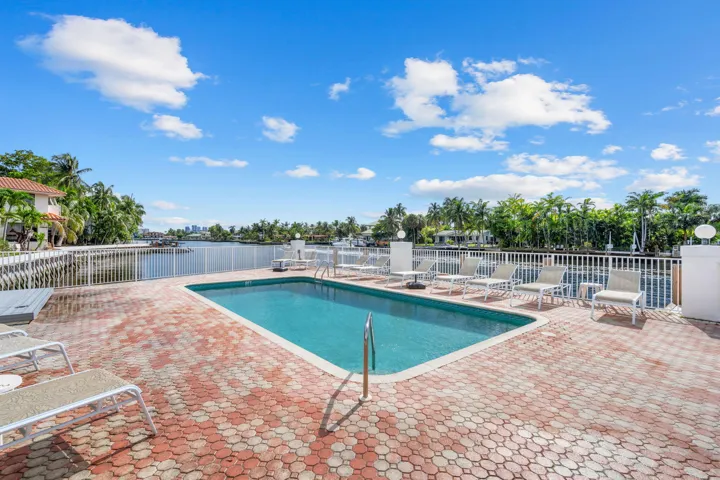 25-web-or-mls-1839 Middle River dr unit