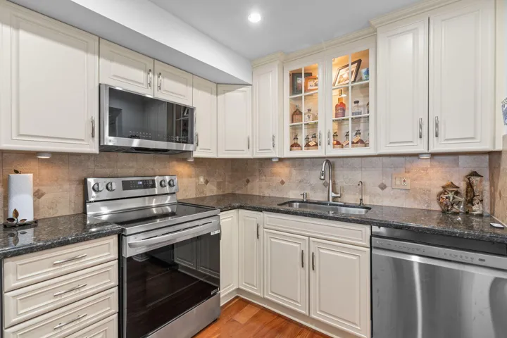 9-web-or-mls-1839 Middle River dr unit 5
