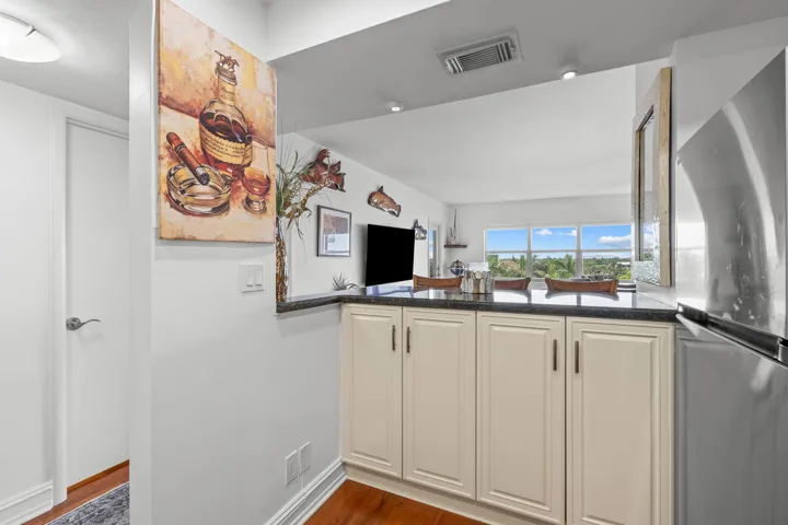 10-web-or-mls-1839 Middle River dr unit