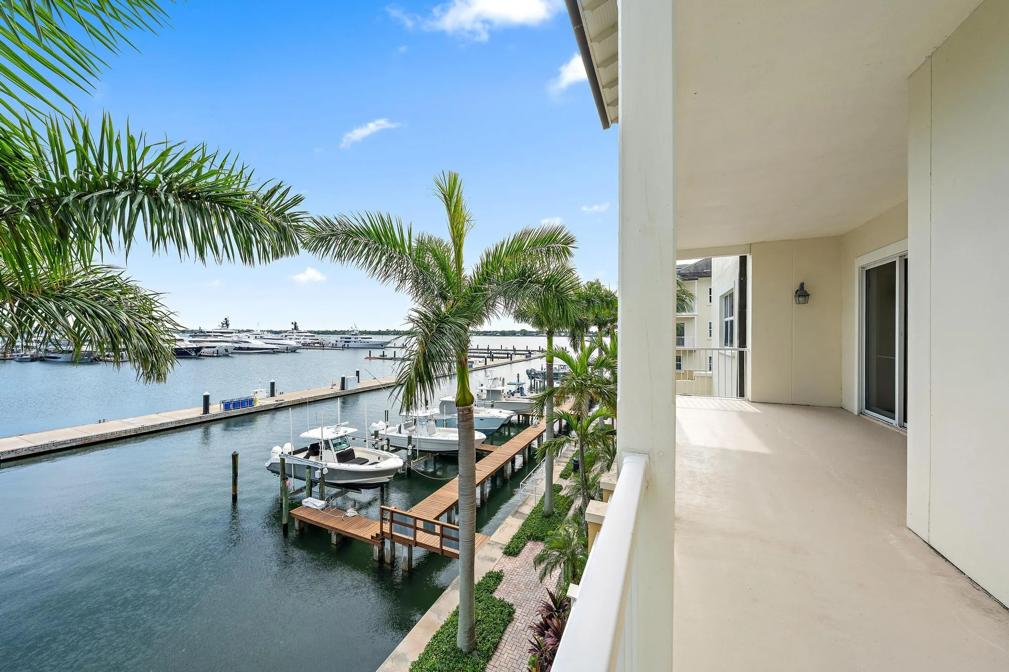 3920 N Flagler Dr 301-3