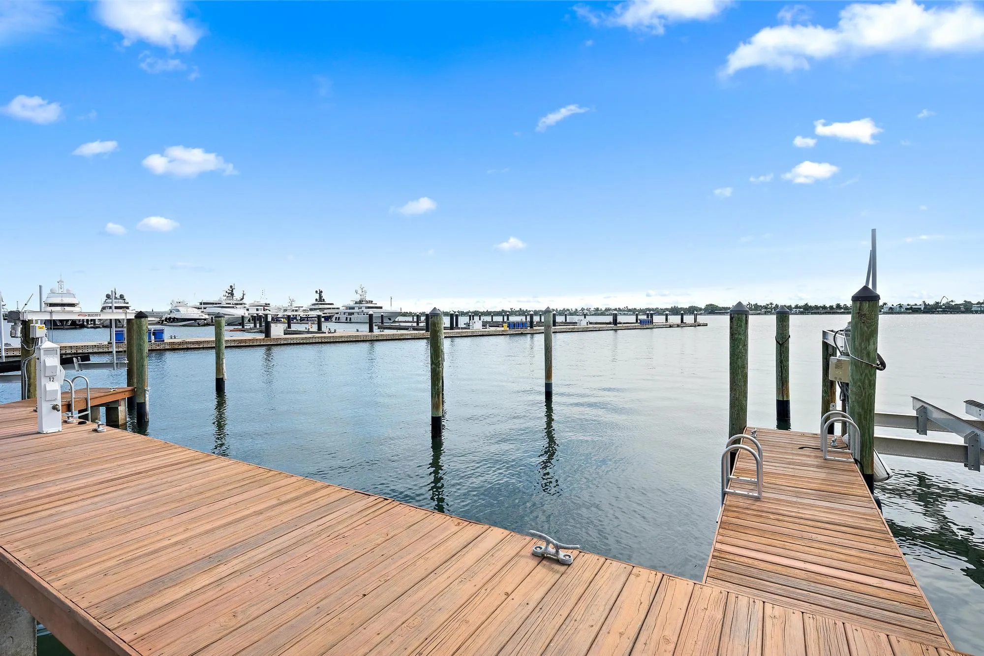3920 N Flagler Dr 301-22