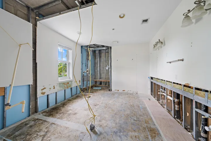 3920 N Flagler Dr 301-18