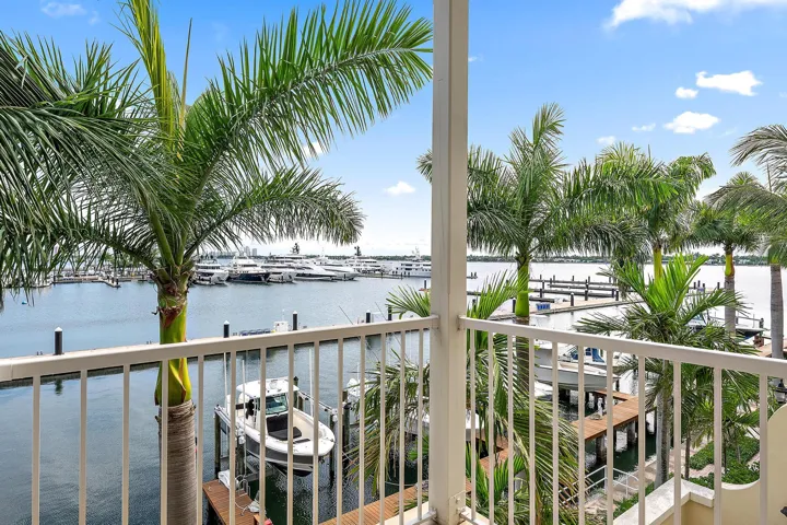 3920 N Flagler Dr 301-5