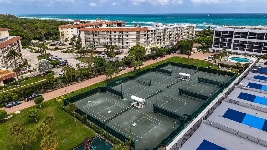 Tennis