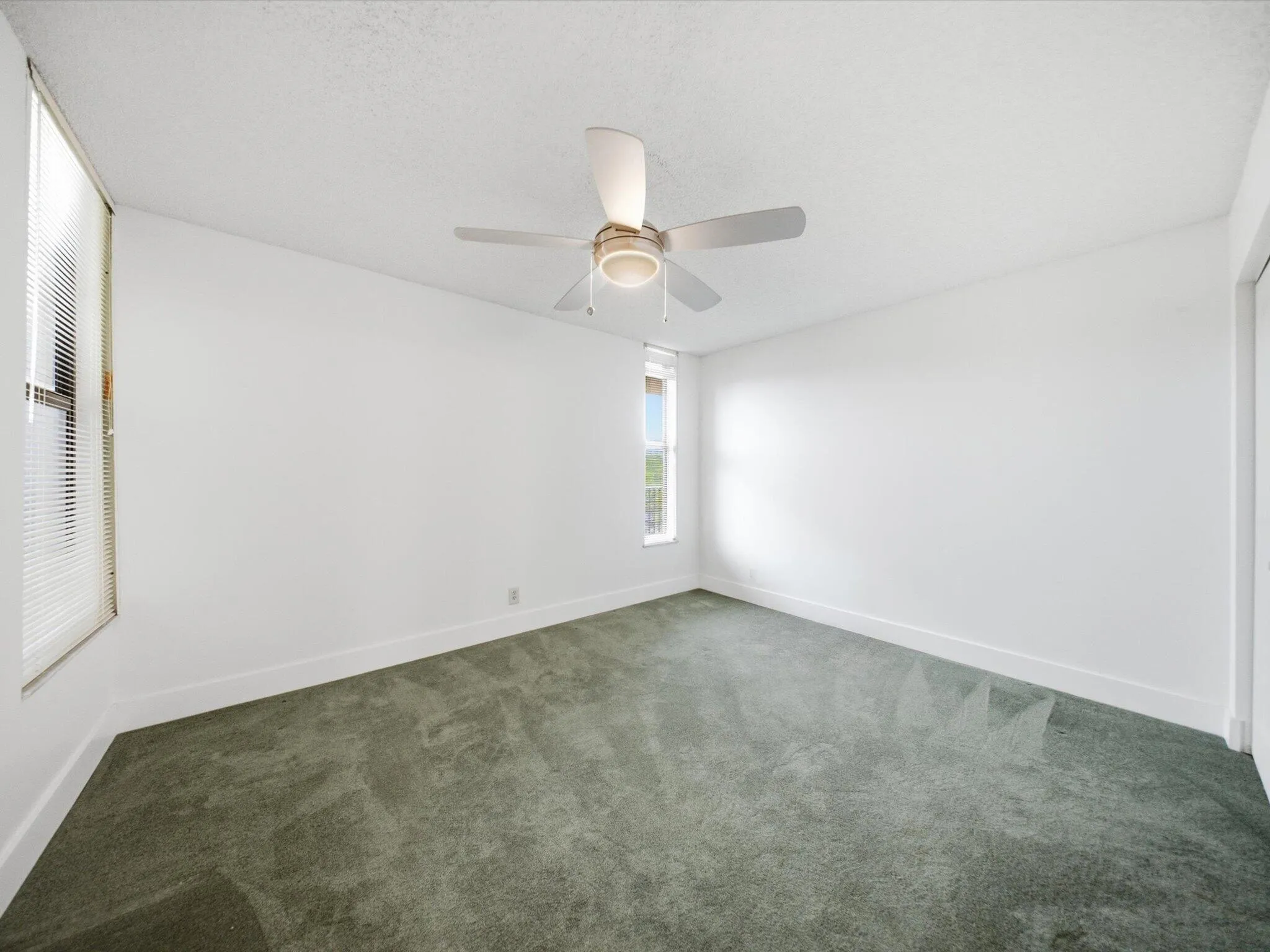 25-DSC2353_autoremove_48167958