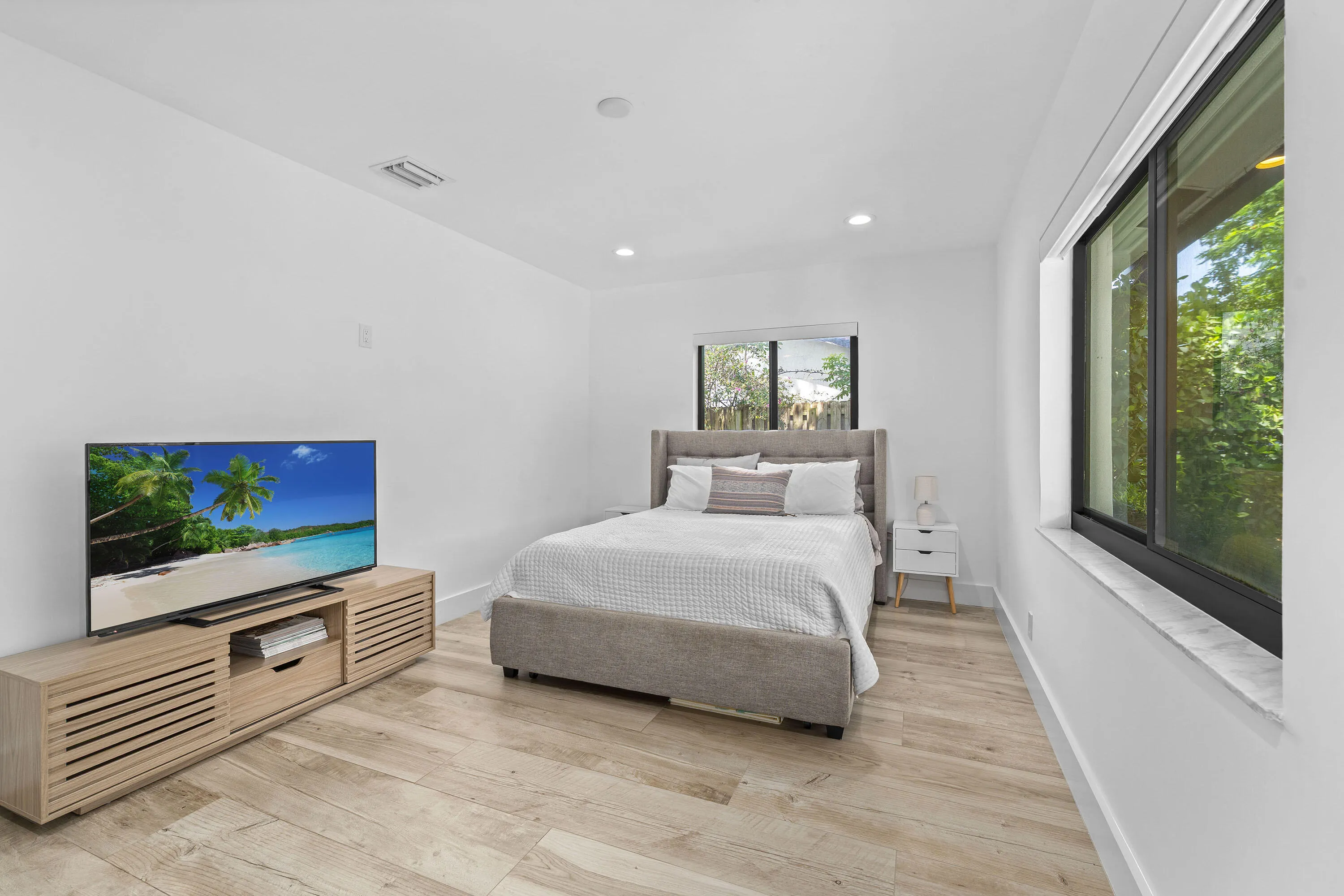 Second bedroom