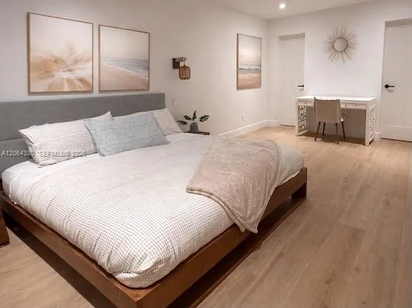 Mastrer Bedroom