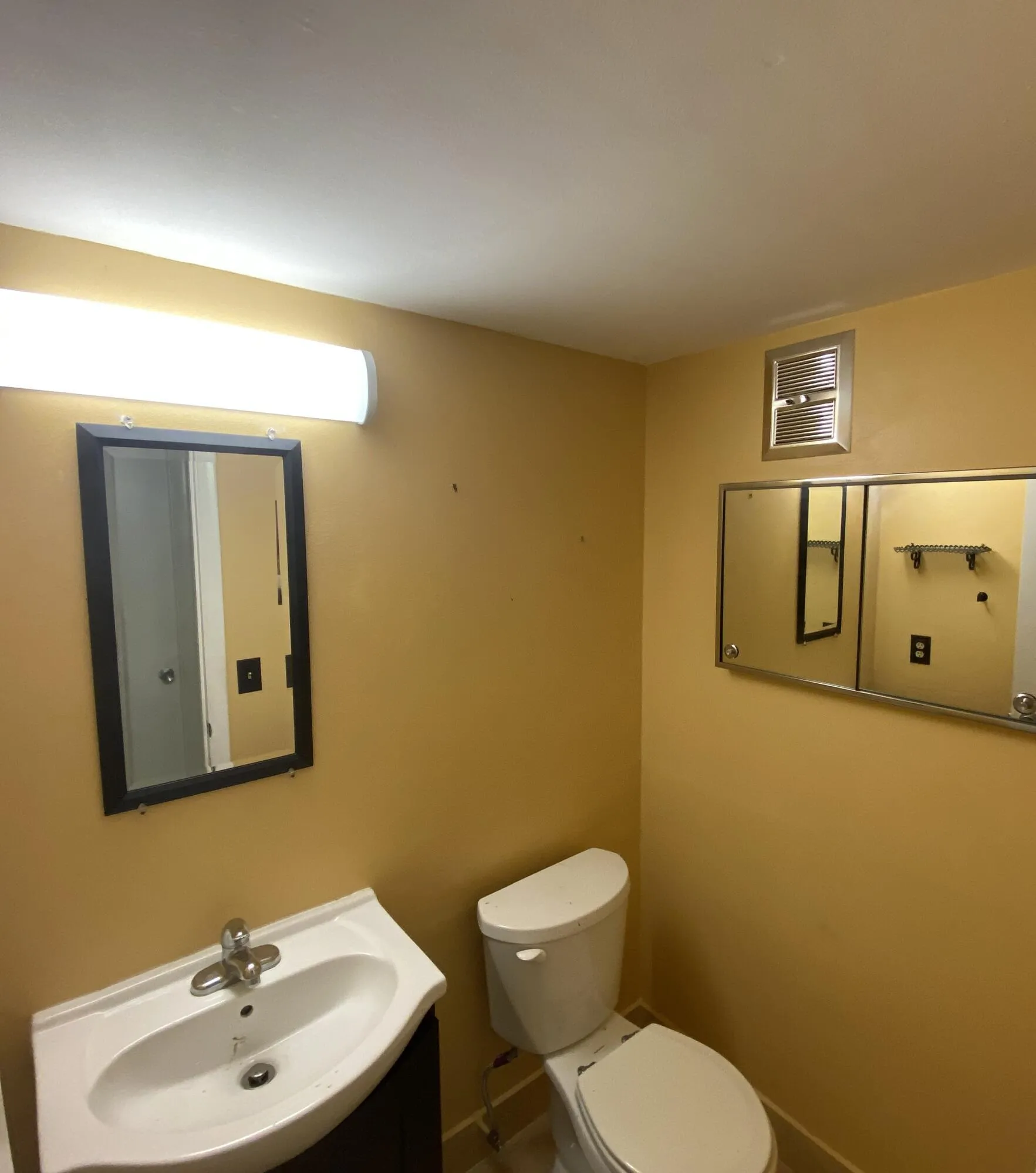 Hall Bath 3