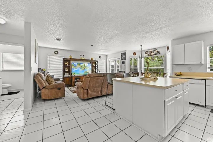 11 Living room 01