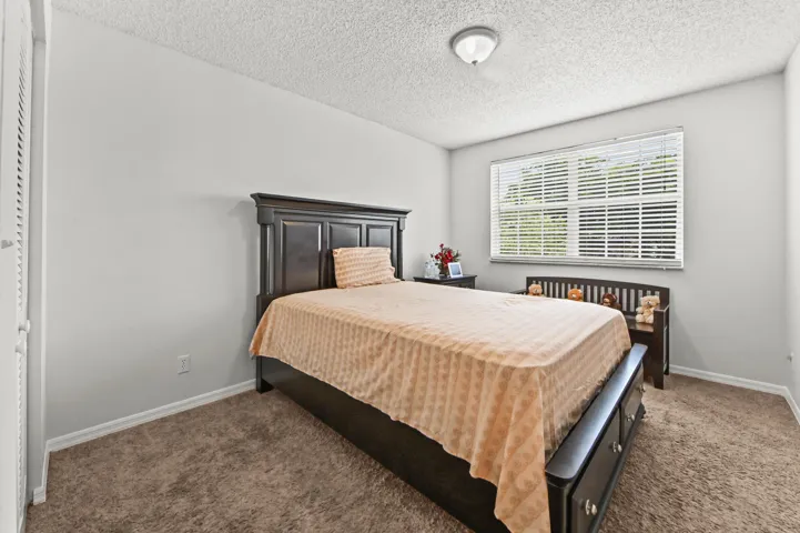 22 Bedroom 01