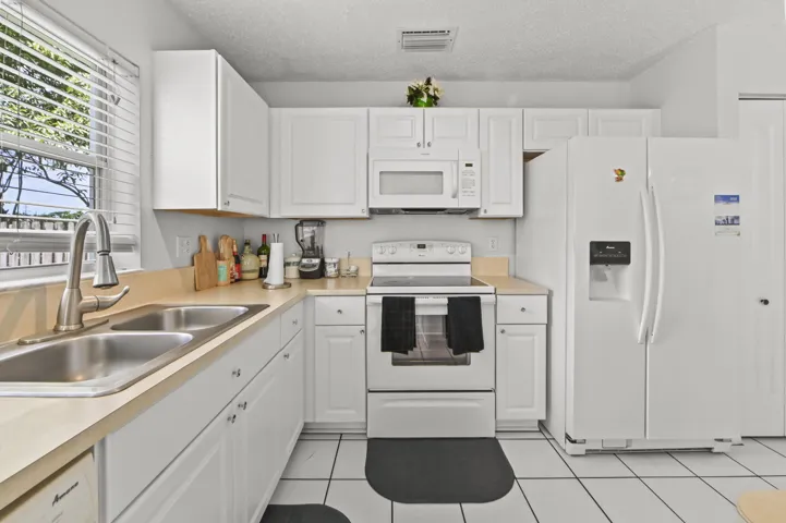 15 Kitchen 03
