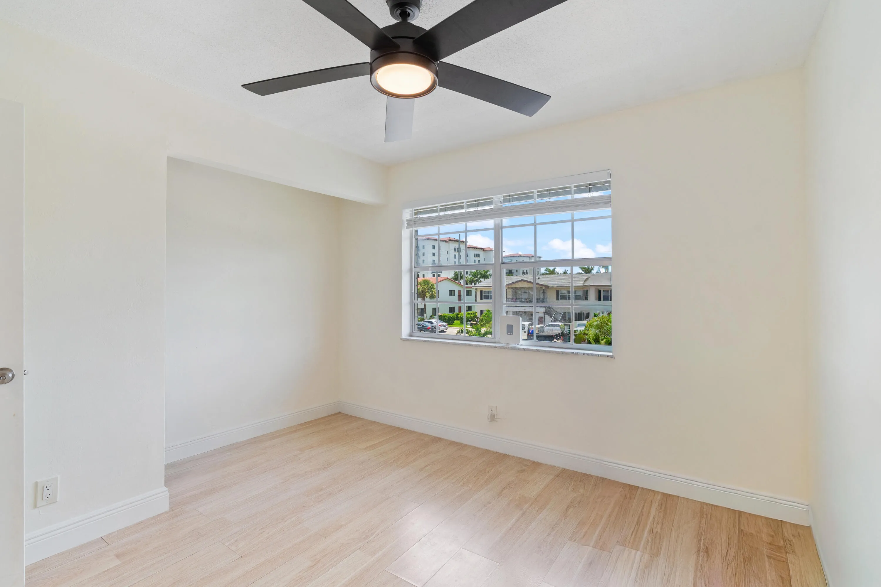 19-299 SW 7th Street Unit 206 Boca Raton