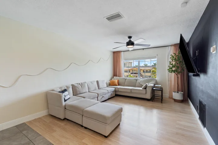 06-299 SW 7th Street Unit 206 Boca Raton