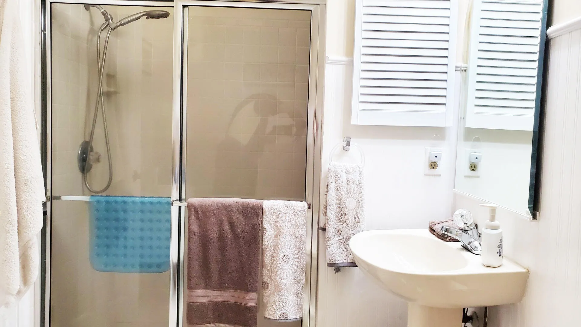Master Bath (2)
