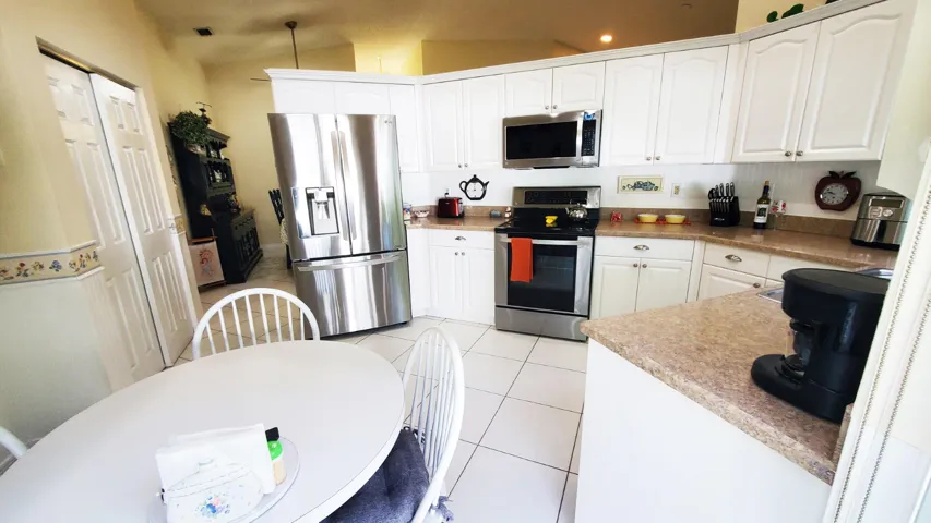 Kitchen (1)