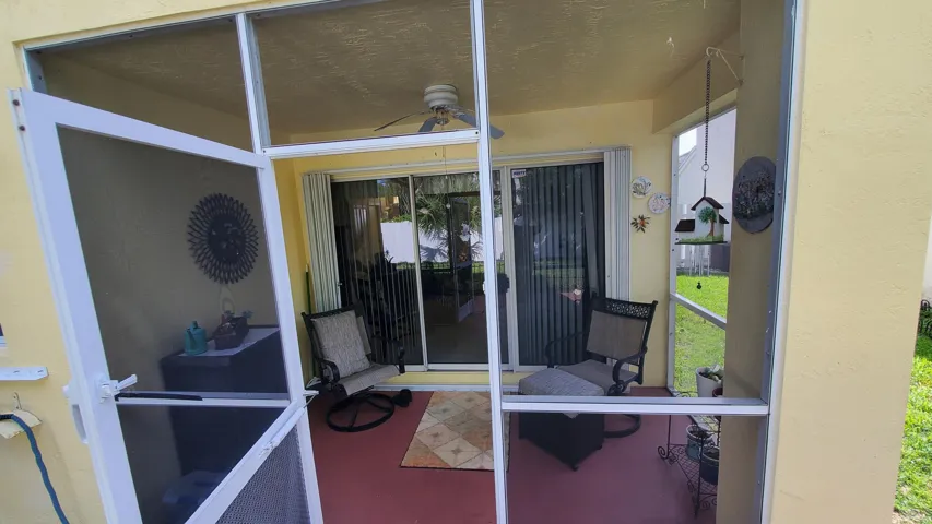 Screened Patio 2