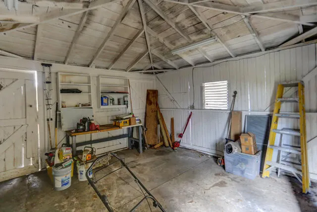 Garage interior 314 Cranesnest Way West