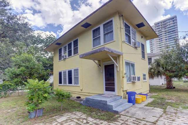 Side door 314 Cranesnest Way West Palm B