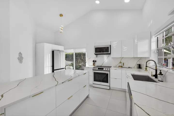 21-web-or-mls-BS1A5430